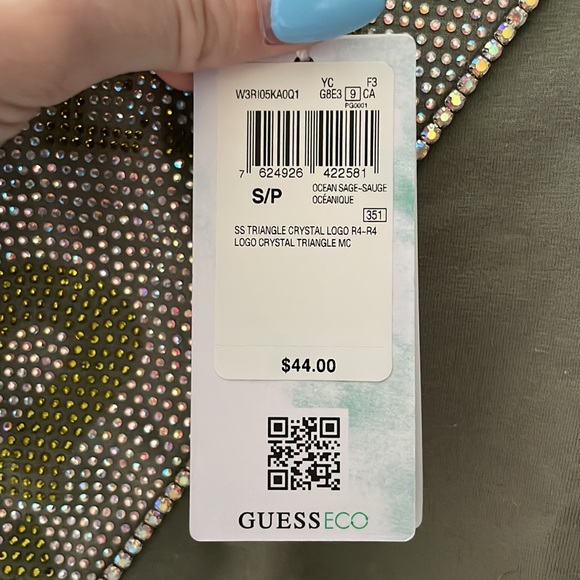 Guess t-shirt size small. Rhinestone details - Picture 2 of 2